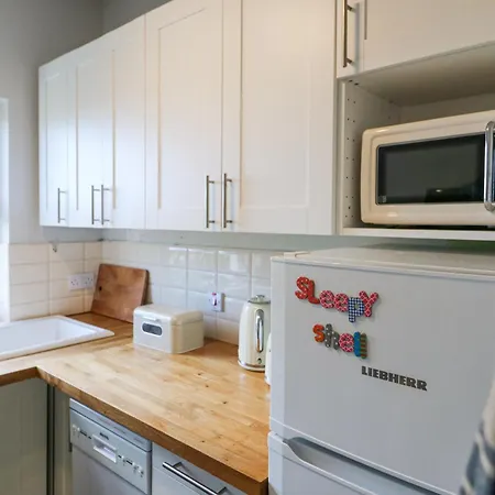 The Sleepy Shell Ballydavid